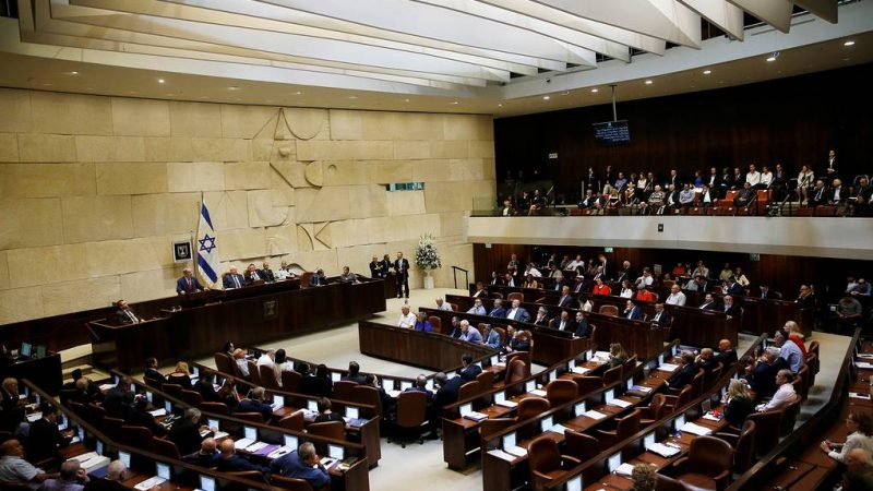 Israeli parliament passes law banning “hostile media”